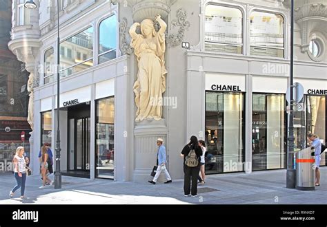 chanel boutique vienna instagram|CHANEL PARFÜMERIE ANTOS Vienna .